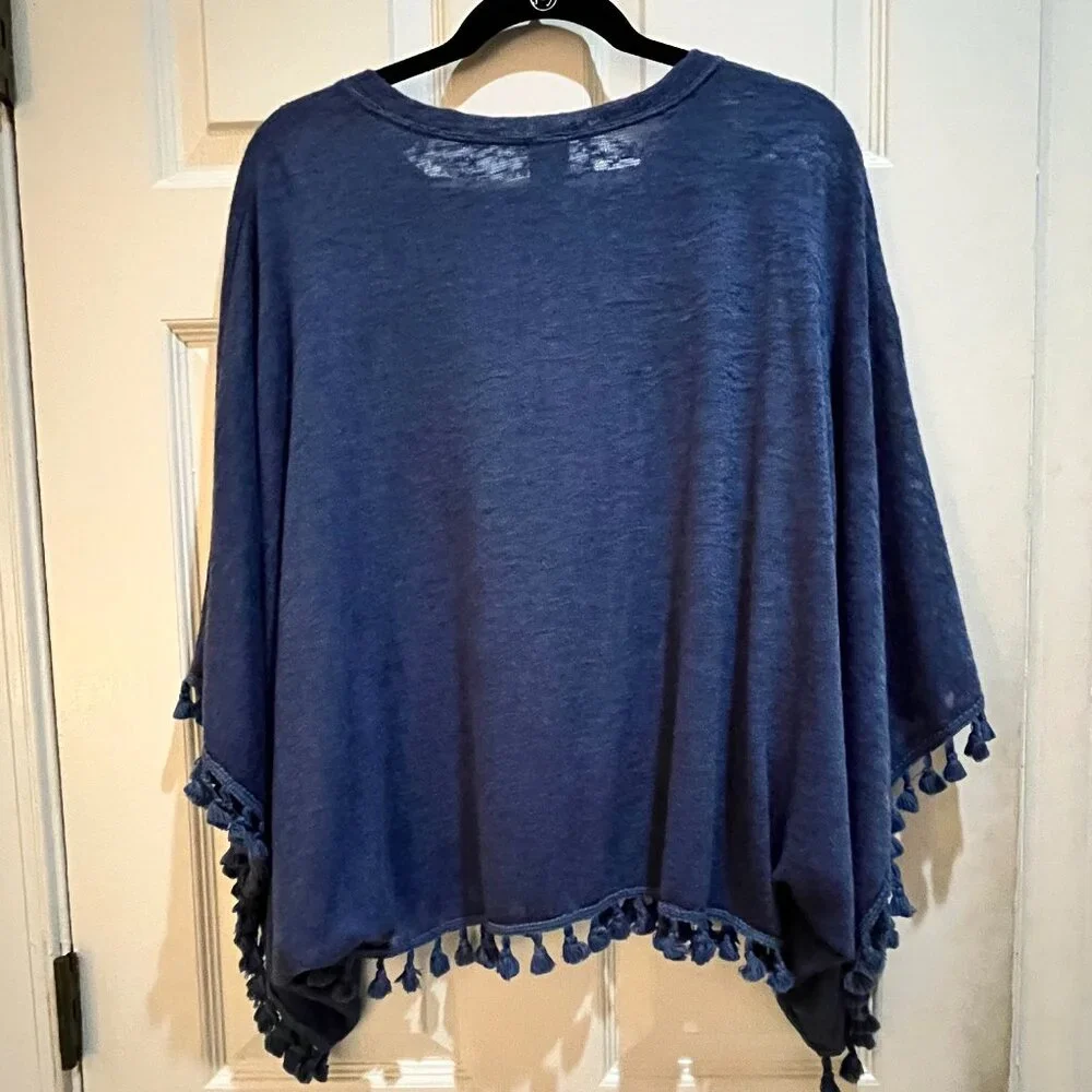 Womens BLUE Saks Fifth Avenue Blue Poncho Sweater Top With Fringe One Size - Picture 3 of 5